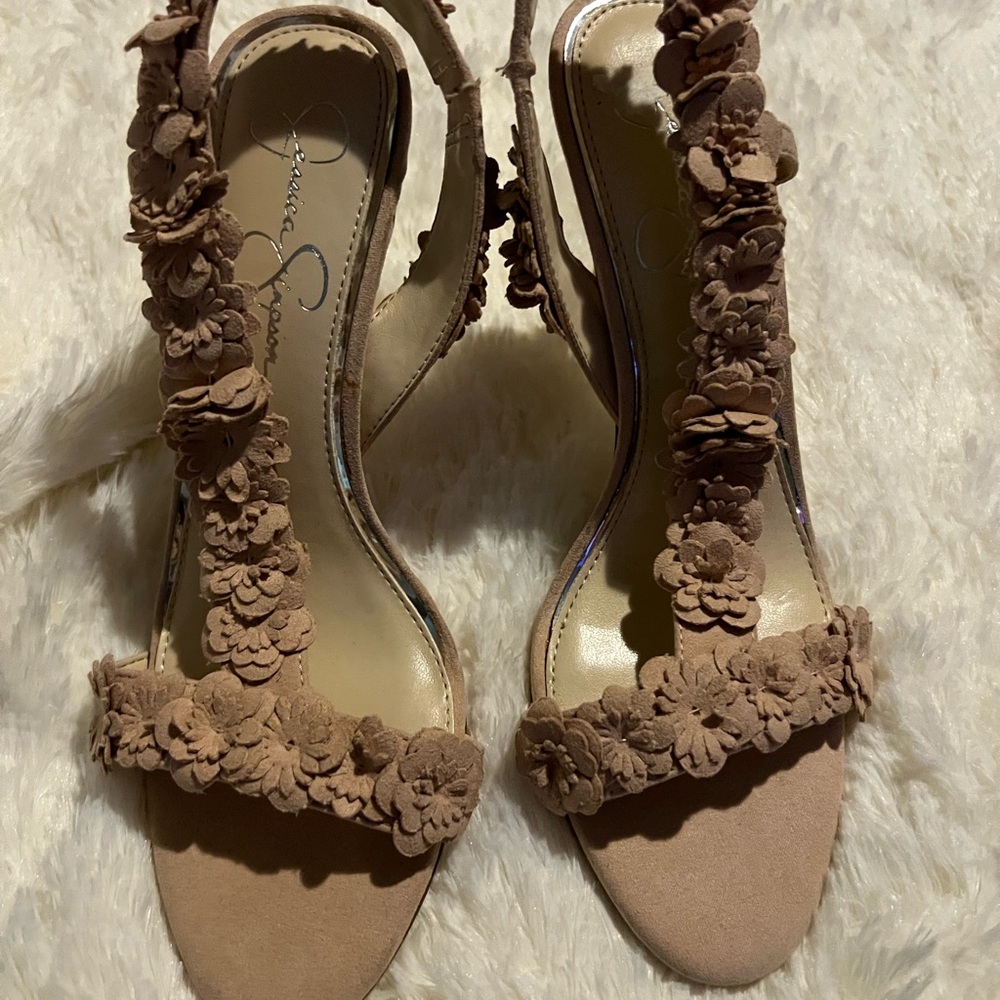 Jessica Simpson Women's Tan Floral Sandals